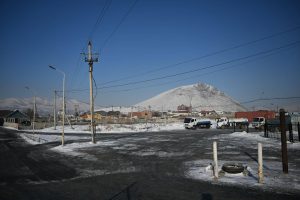 Баруун салаа, Зүүн салааны айлуудыг сэргээгдэх эрчим хүчинд шилжүүлнэ