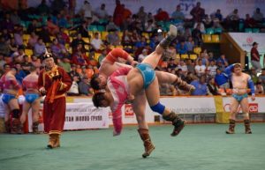 Энэ амралтын өдрөөр “Алтан цом”-ын барилдаан болно