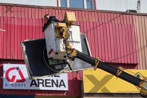 Хаяг, зар сурталчилгааны байгууламжийн стандартыг хангасан жишиг гудамж бий болгоно