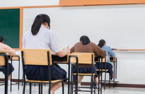 Монгол хэл, бичгийн шалгалтыг танхимаар зохион байгуулна