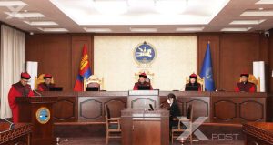 Үндсэн хуулийн цэцийн их суудлын хуралдааныг хойшлууллаа