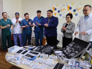 Дархан-Уул аймгийн нэгдсэн эмнэлэг томпсоны шарх тэлэгч багажтай боллоо