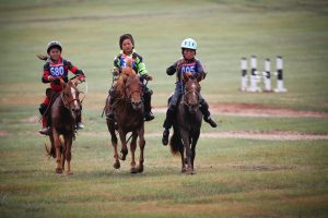 Уралдаанч хүүхдийн зөвшөөрлийг нотариатын системд бүртгүүлж, баталгаажуулна