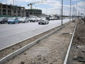 Яармагийн гүүрнээс Ажилчдын гудамж хүртэлх авто замыг өргөтгөж, шинэчилж байна