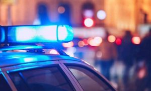 Бага насны хүүхдийг орон сууцны орц руу дагуулан орж гар утсыг нь дээрэмджээ